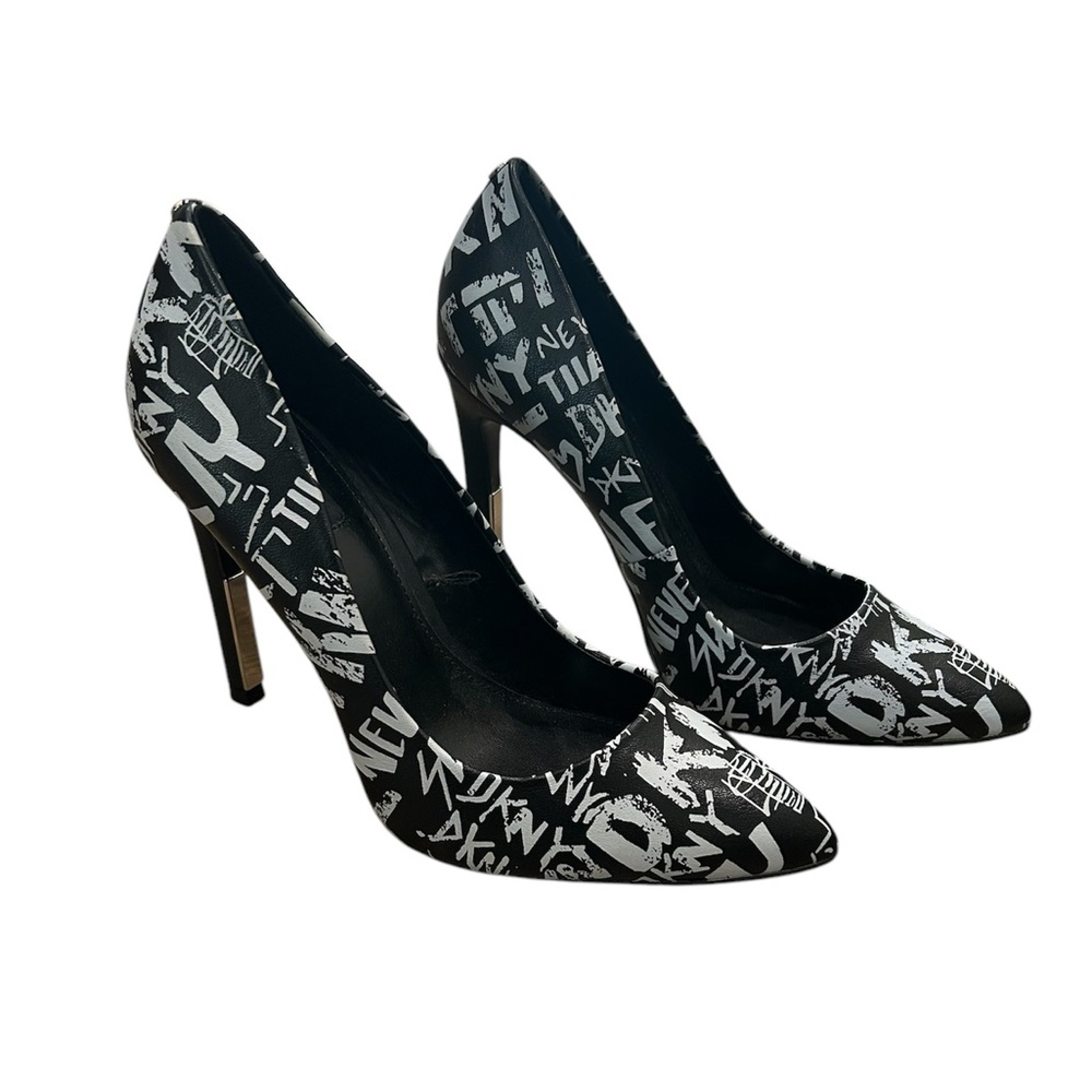 🤩 SALE DKNY Black and White Women's Heels
